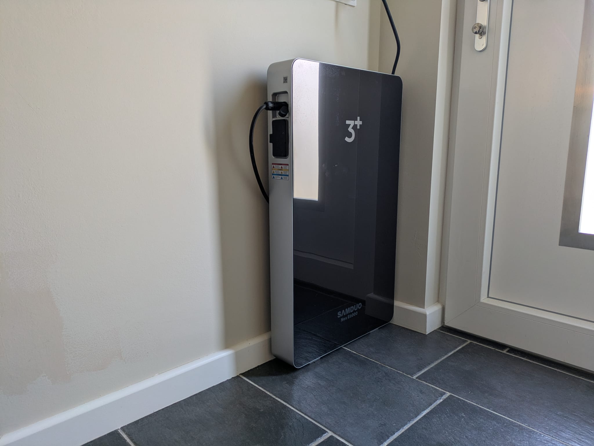 De Samduo NEX E6000 bij de voordeur